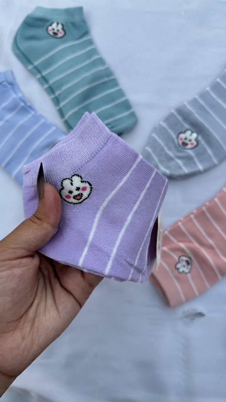 Cute cartoon striped ankle socks
