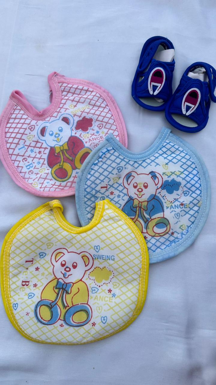 Cute Teddy Bear Printed Feeding Bib ( pack of 3)